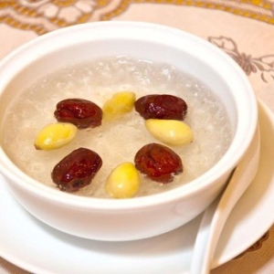 yến nóng canxi