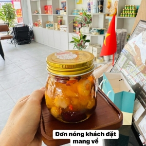 yến nóng saffron